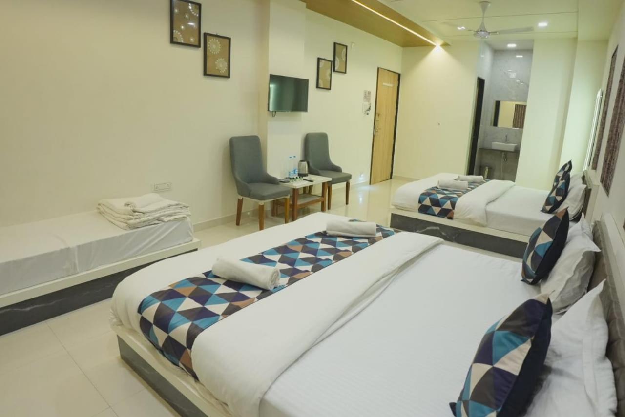 Hotel Ayodhya Virpur Eksteriør bilde